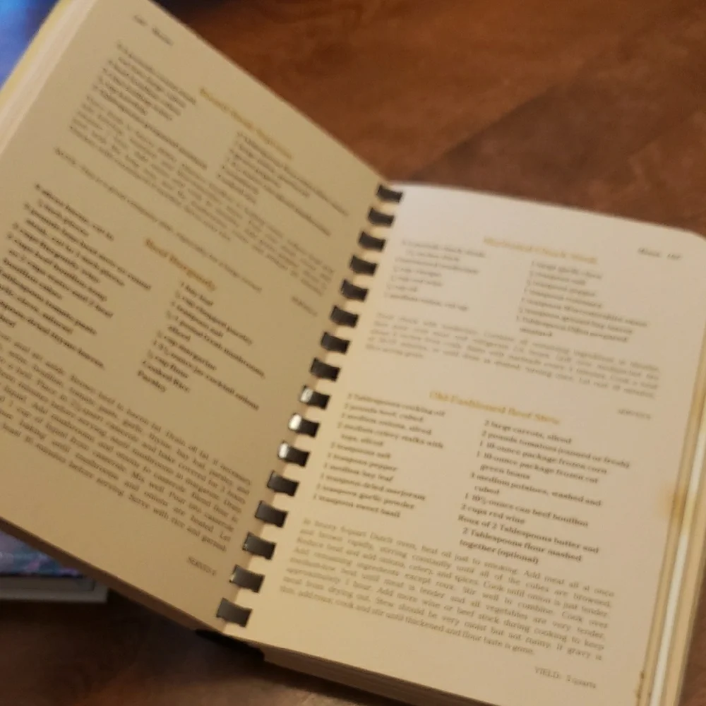 2 West Coast Cookbooks - Portland's Palate & A Taste of Oregon